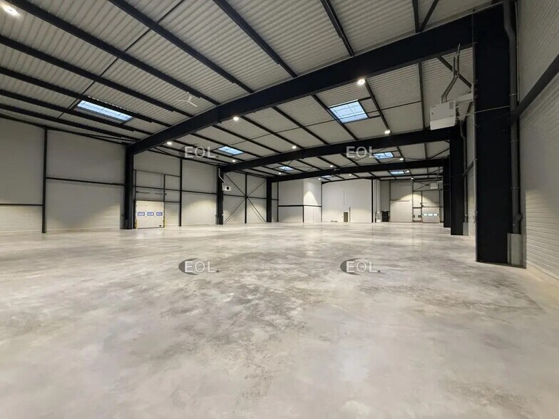 Industriel/Logistique dans Vaires-sur-Marne à louer - Photo intérieure – Image 2 sur 24