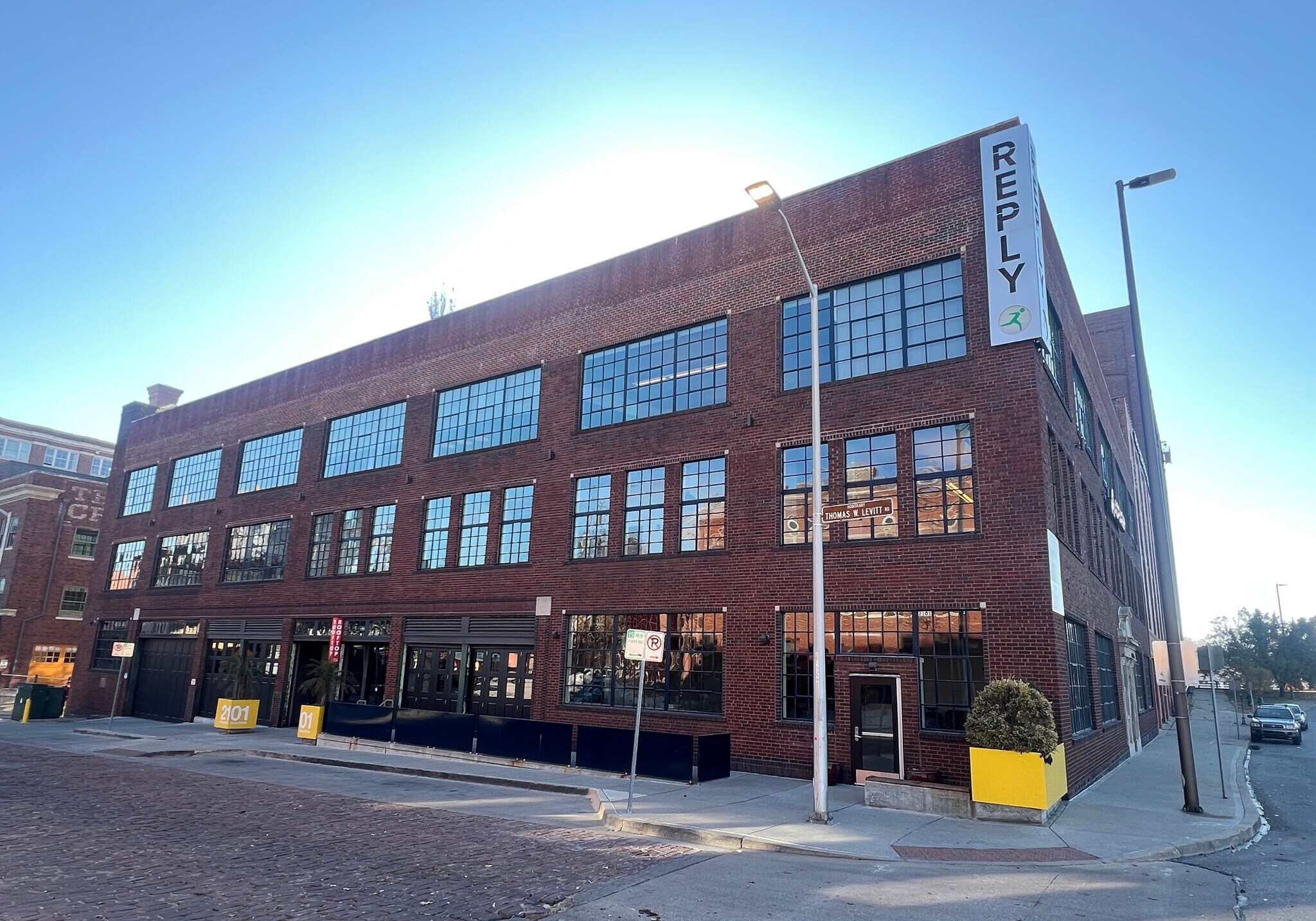 2101 Broadway St, Kansas City, MO à louer Photo principale– Image 1 sur 6