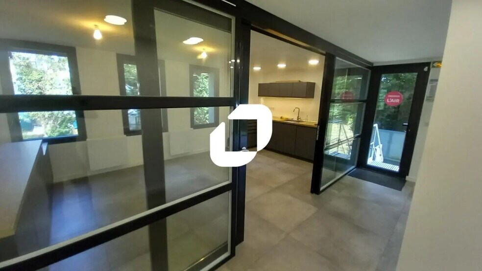 Bureau dans Marcq-en-Baroeul à louer - Photo de l’immeuble – Image 2 sur 8