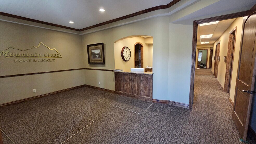 1628 Elk Creek Dr, Idaho Falls, ID à louer - Photo de l’immeuble – Image 2 sur 6