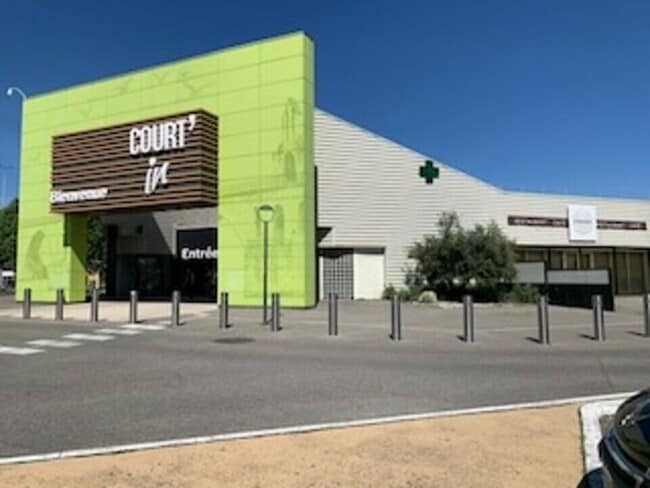 Plus de détails pour Local commercial à vendre