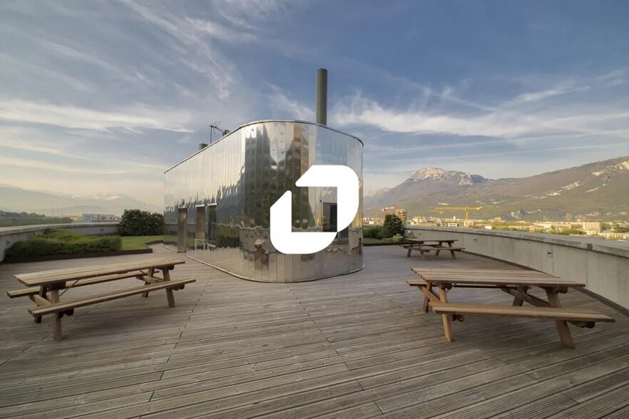 Bureau dans Saint-Martin-le-Vinoux à louer - Photo de l’immeuble – Image 2 sur 9