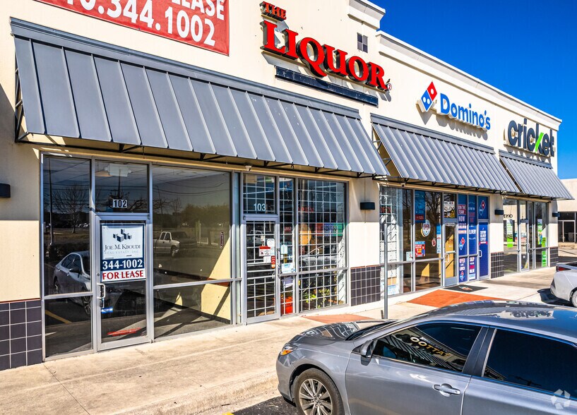8103 Bandera Rd, San Antonio, TX à louer - Photo de l’immeuble – Image 3 sur 6