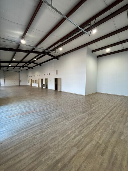 331 Highway 146 S, La Porte, TX à louer - Photo de l’immeuble – Image 3 sur 33