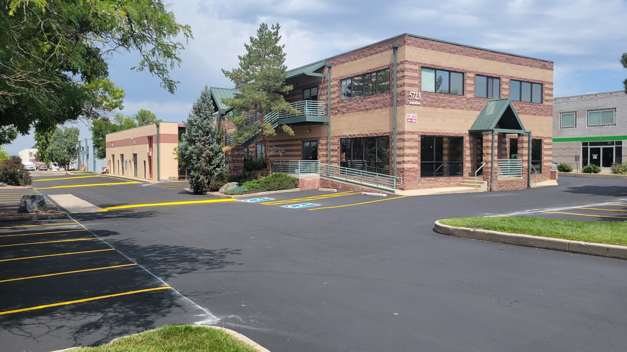 5723 Arapahoe Ave, Boulder, CO à louer Photo principale– Image 1 sur 14