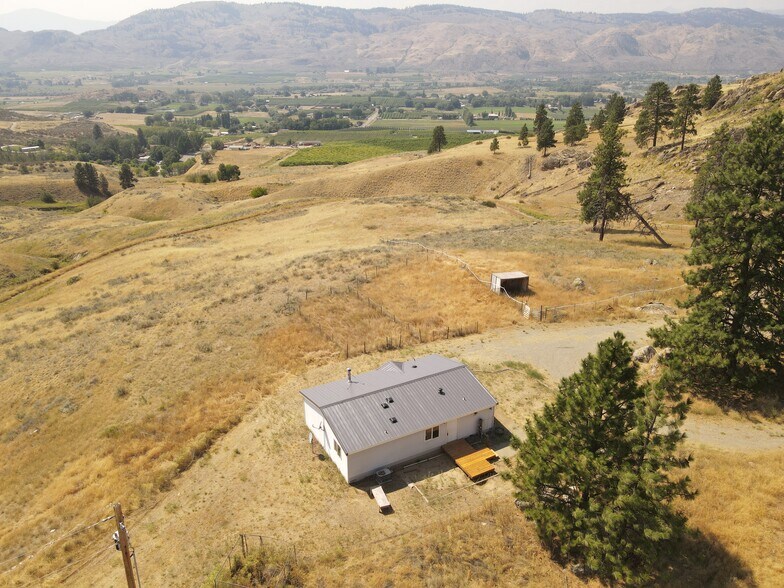 105 Swanson Mill rd, Oroville, WA à vendre - Photo de l’immeuble – Image 2 sur 9