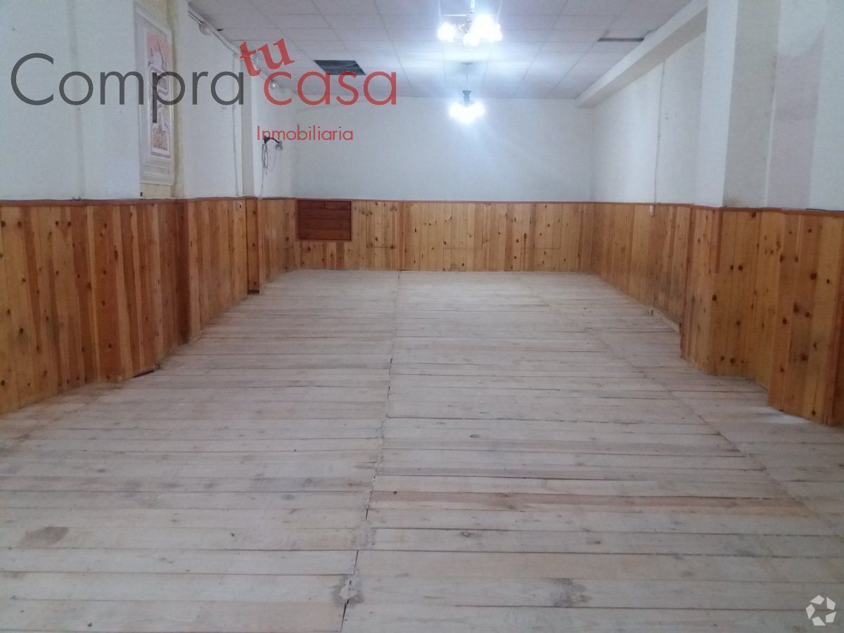 Immeuble residentiel dans Segovia, Segovia à vendre Photo intérieure– Image 1 sur 2