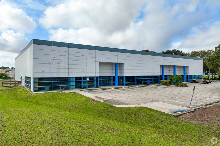 295-297 Barnes Blvd, Rockledge, FL à vendre - Photo principale – Image 2 sur 14