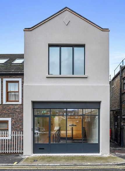 2 Munden St, Londres à louer - Photo de l’immeuble – Image 2 sur 3
