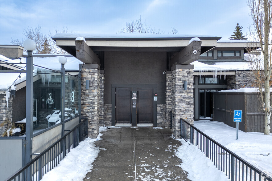 3444 32nd Ave NE, Calgary, AB à vendre - Photo de l’immeuble – Image 2 sur 3