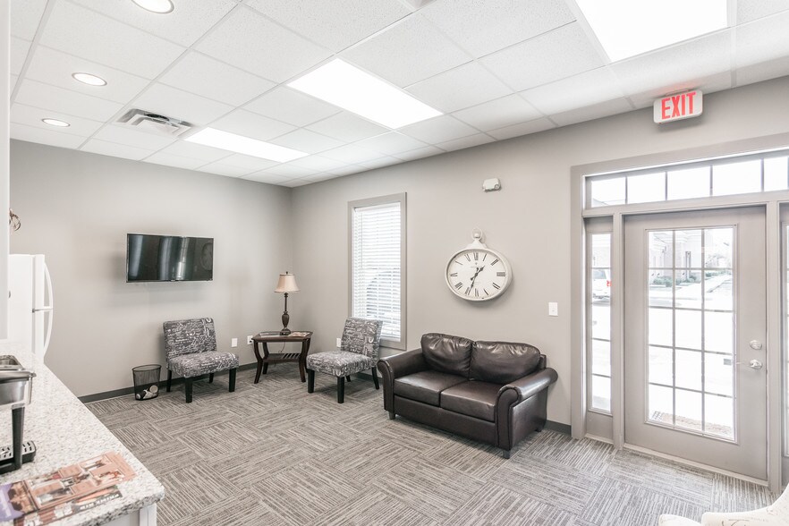 111 Imperial Blvd, Hendersonville, TN à louer - Photo intérieure – Image 3 sur 13