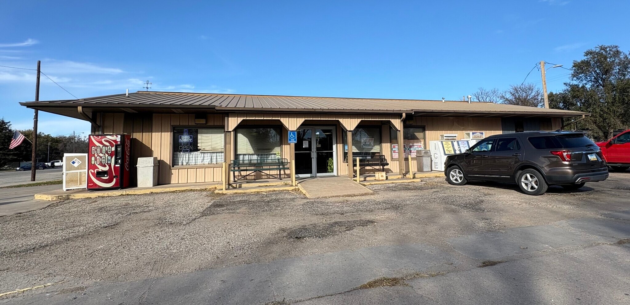 221 Main St, Bushton, KS à vendre Photo de l’immeuble– Image 1 sur 16