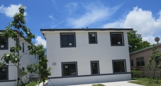 Plus de détails pour 1847 NW 70th St, Miami, FL - Logement à vendre