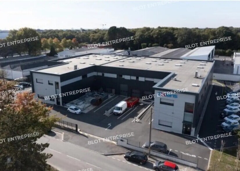 Local d’activités dans Les Sorinières à louer - Photo de l’immeuble – Image 2 sur 3