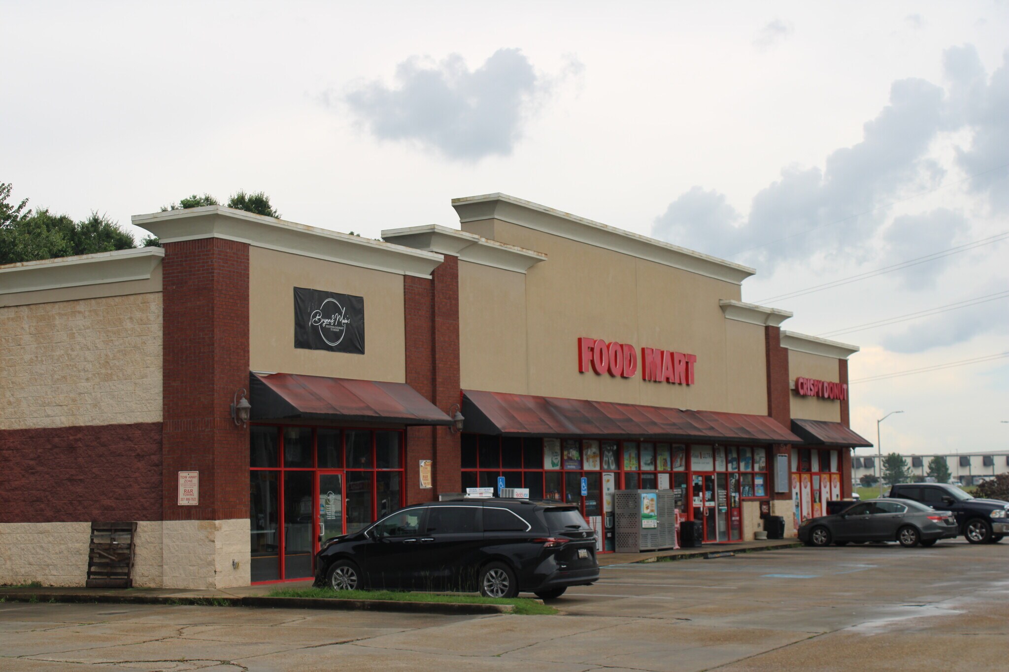 2700 N University Ave, Lafayette, LA à louer Photo principale– Image 1 sur 10