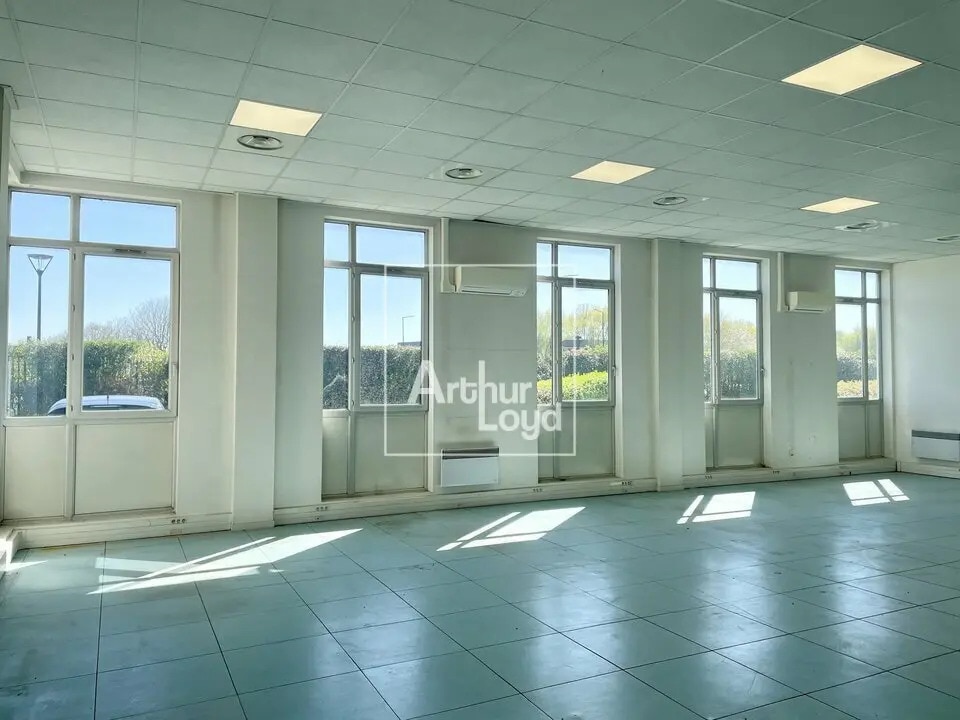 Bureau dans Lieusaint à louer Photo intérieure– Image 1 sur 5