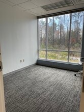 675 Mansell Rd, Roswell, GA à louer Photo intérieure– Image 1 sur 5