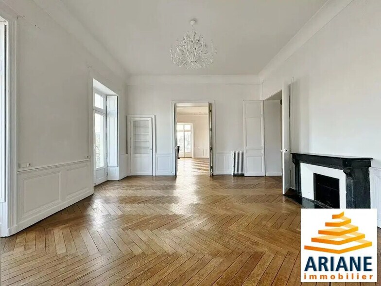 Bureau dans Paris à louer - Photo de l’immeuble – Image 3 sur 5