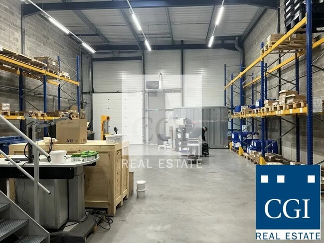 Plus de détails pour Local d'activités à louer