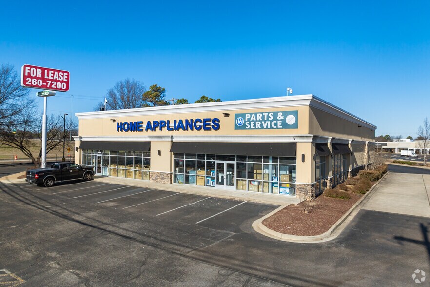 5240 Summer Ave, Memphis, TN à louer - Photo de l’immeuble – Image 1 sur 10