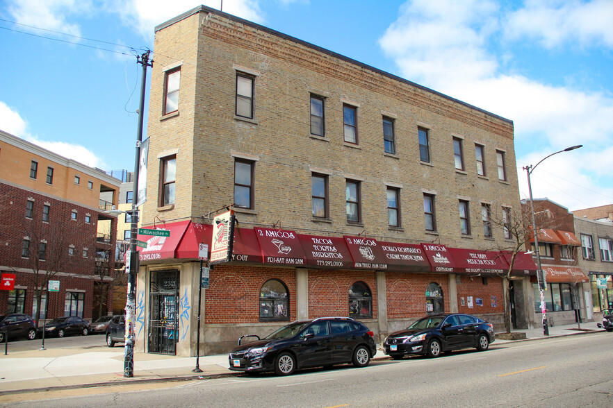 2320 N Milwaukee Ave, Chicago, IL à louer - Photo de l’immeuble – Image 3 sur 4