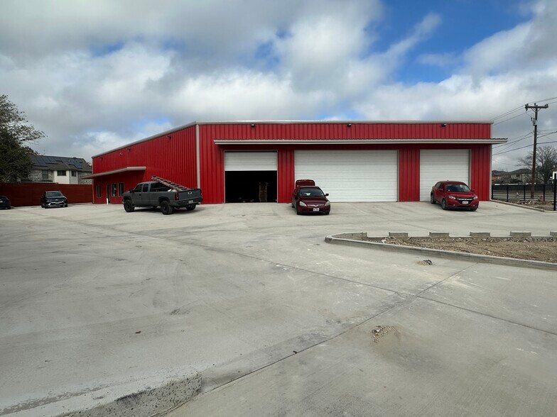 13807 Bulverde Rd, San Antonio, TX à vendre - Photo de l’immeuble – Image 3 sur 10