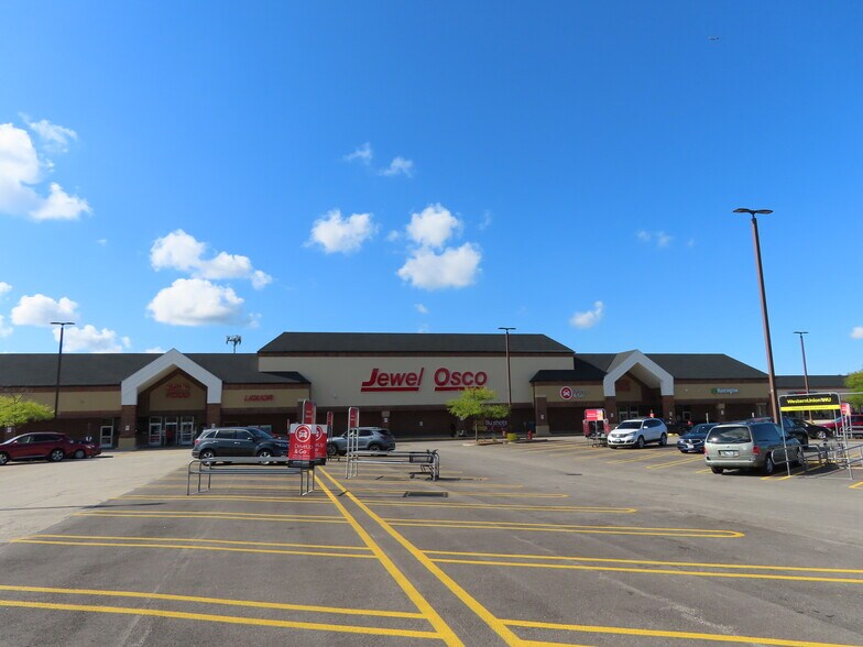 115-237 Irving Park Rd, Streamwood, IL à louer - Photo de l’immeuble – Image 2 sur 6