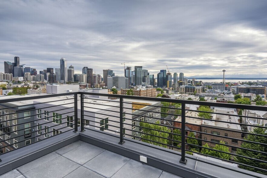 215 Boylston Ave E, Seattle, WA à vendre - Photo de l’immeuble – Image 3 sur 10