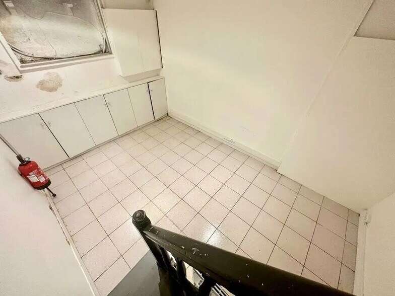 Local commercial dans Paris à louer - Photo intérieure – Image 3 sur 3