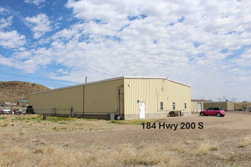 180- 182 & 184 Hwy 200 S Glendive, MT portefeuille de 3 biens à vendre sur LoopNet.fr - Photo de l’immeuble – Image 1 sur 16