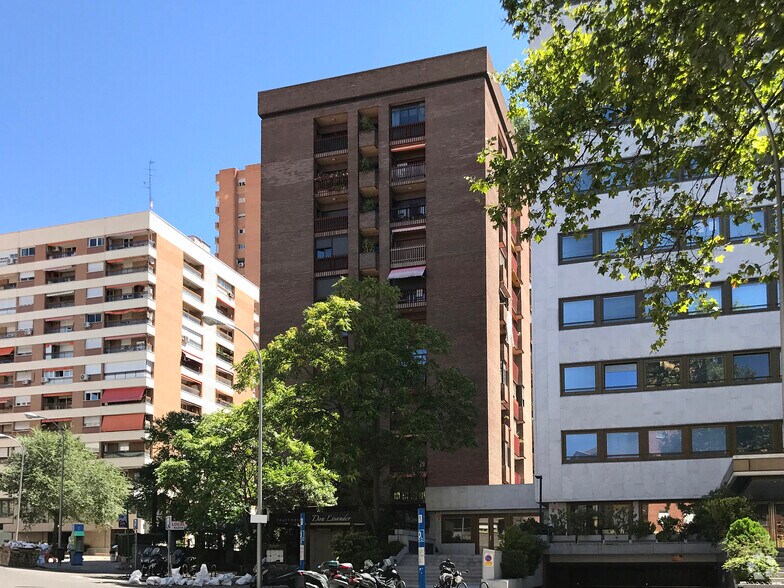 Bureau dans Madrid, Madrid à louer - Photo principale – Image 1 sur 2