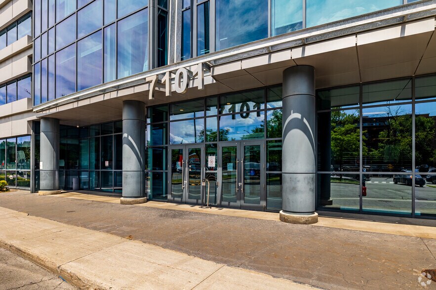 7101 Av du Parc, Montréal, QC à louer - Photo de l’immeuble – Image 3 sur 14