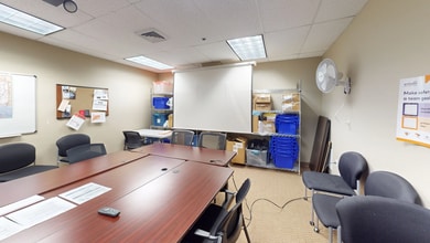 2080 Silas Deane Hwy, Rocky Hill, CT à louer Photo intérieure– Image 1 sur 3