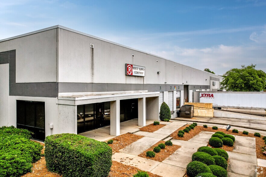 2700 Hutchison McDonald Rd, Charlotte, NC à louer - Photo de l’immeuble – Image 3 sur 4