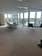 18001 Old Cutler Rd, Palmetto Bay, FL à louer Photo de l’immeuble– Image 2 sur 3