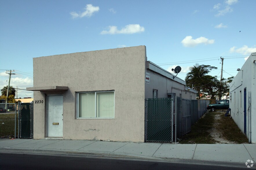 2230 Palm Ave, Hialeah, FL à vendre - Photo de l’immeuble – Image 2 sur 20