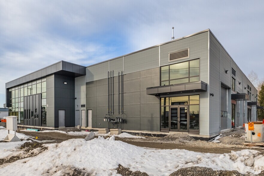 555-575 Rue de Vernon, Gatineau, QC à louer - Photo de l’immeuble – Image 2 sur 2