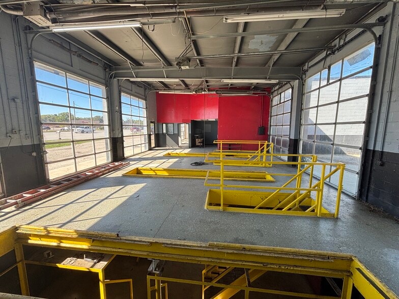 3526 S Main St, Elkhart, IN à louer - Photo de l’immeuble – Image 2 sur 8