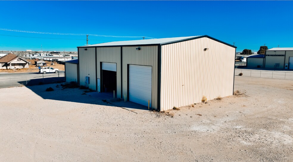 3007 W County Road 130, Midland, TX à louer - Photo de l’immeuble – Image 2 sur 32