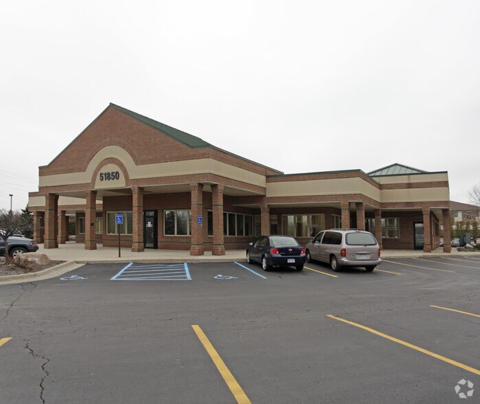 51810 Dequindre Rd, Shelby Township, MI à louer - Photo de l’immeuble – Image 1 sur 3