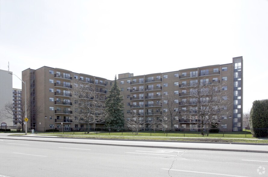 3030 Prospect St, Burlington, ON à vendre - Photo principale – Image 1 sur 2