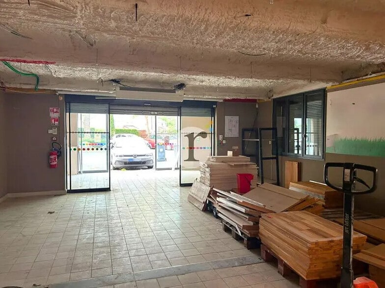 Local d’activités dans Wasquehal à louer - Photo intérieure – Image 2 sur 3