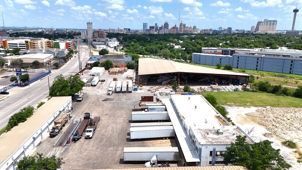 400 Probandt St, San Antonio, TX à louer - Photo de l’immeuble – Image 1 sur 13