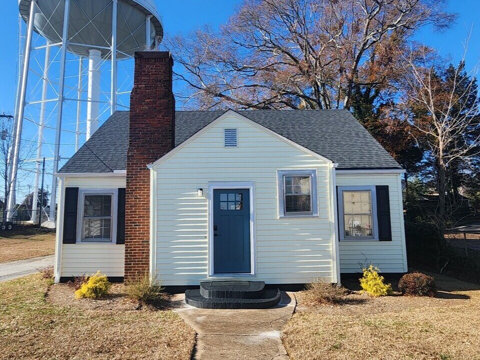 109 Few St, Greer, SC à louer Photo de l’immeuble– Image 1 sur 22