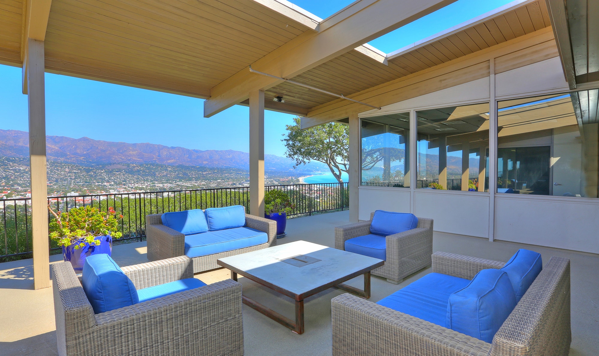 800 Miramonte Dr, Santa Barbara, CA à louer Photo de l’immeuble– Image 1 sur 7