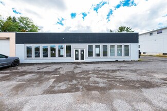 Plus de détails pour 422 E Main St, Kingwood, WV - Local commercial à louer