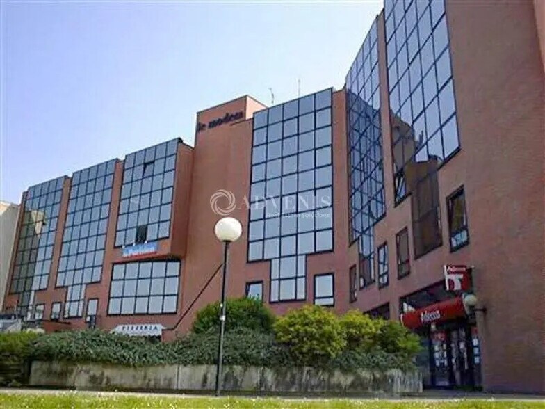 Bureau dans Cergy à louer - Photo de l’immeuble – Image 2 sur 7