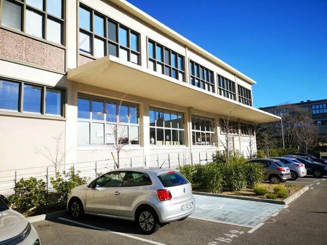 Plus de détails pour Bureau à louer