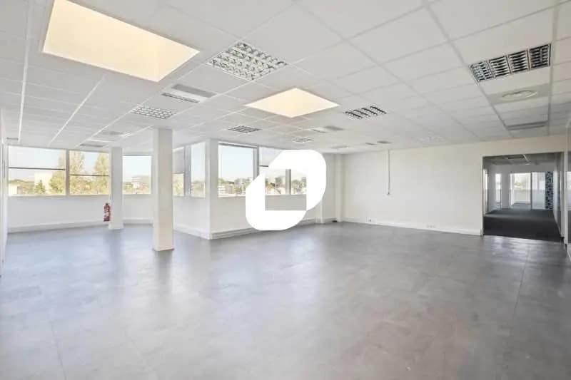 23 Avenue Louis Bréguet, Vélizy-Villacoublay à vendre Photo de l’immeuble– Image 1 sur 17