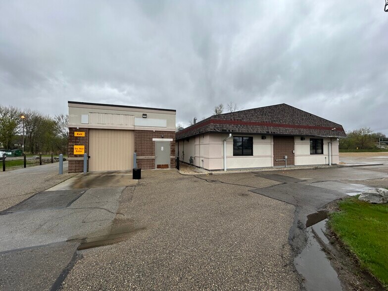 424 W Main St, Cambridge, WI à vendre - Photo de l’immeuble – Image 3 sur 10